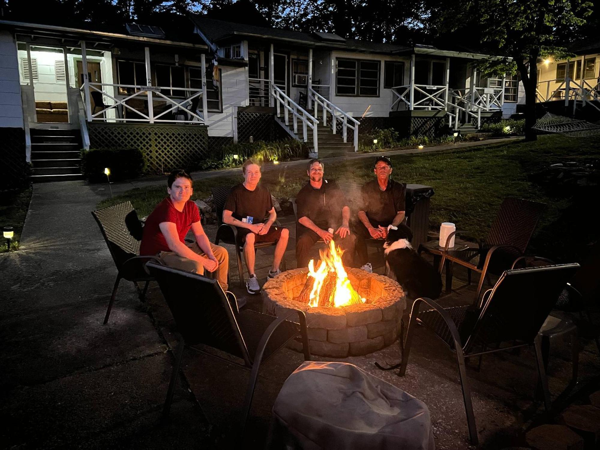 Mountain Lake Cottages Hendersonville Exteriör bild
